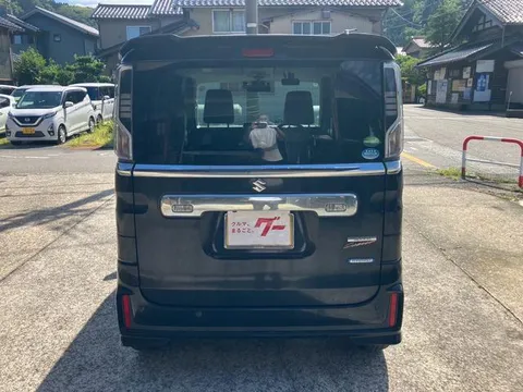 Suzuki Spacia Custom