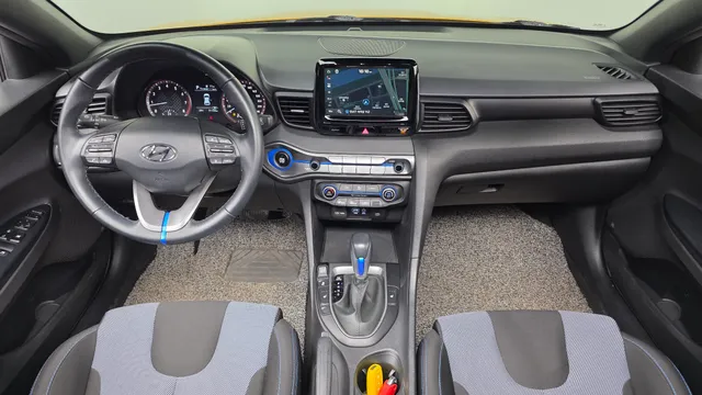 Hyundai Veloster