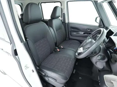 Mitsubishi Delica Mini