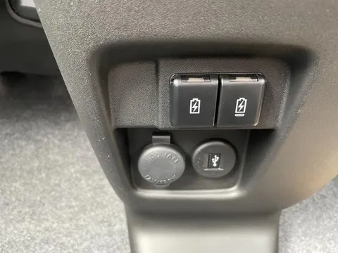 Suzuki Spacia Base