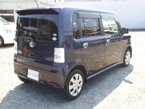 Toyota Pixis Space