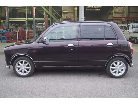 Daihatsu Mira Gino