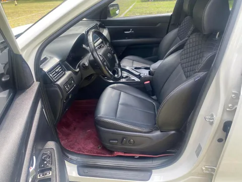 Kia KX7