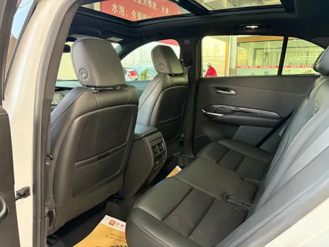 Cadillac XT4