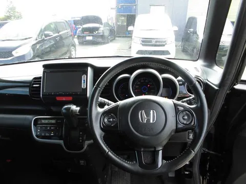 Honda N-BOX Plus