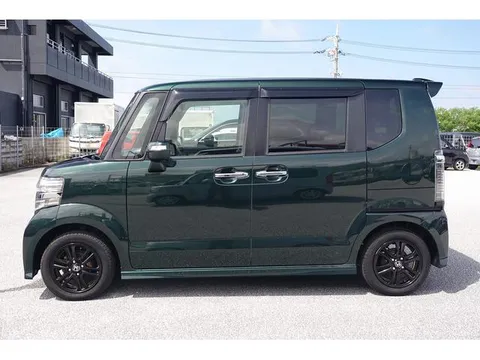 Honda N-BOX Custom