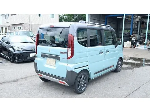Suzuki Spacia Gear