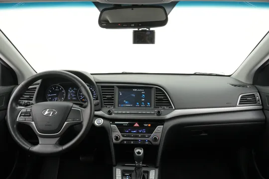 Hyundai Elantra (Avante)