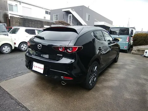 Mazda MAZDA3 Fastback
