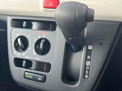 Daihatsu Mira Tocot