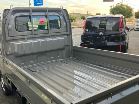 Nissan Clipper Truck