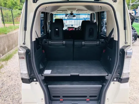 Honda N-BOX Plus Custom