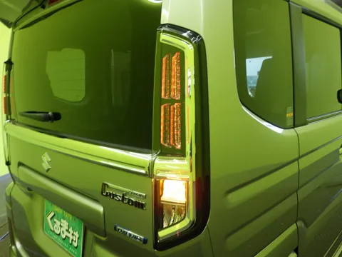 Suzuki Spacia Custom