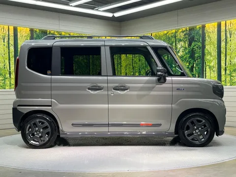 Suzuki Spacia Gear