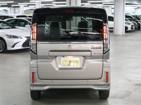 Suzuki Spacia Custom