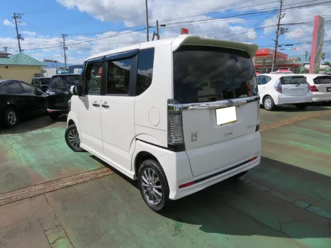 Honda N-BOX Custom