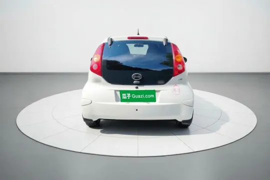 BYD F0