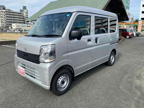 Nissan Clipper Van