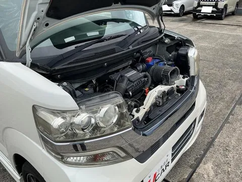 Honda N-BOX Custom