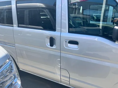 Mitsubishi Minicab Van