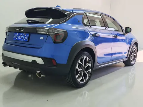 Lynk & Co 02