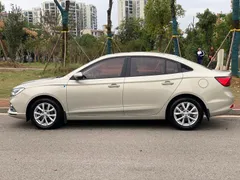Roewe i5