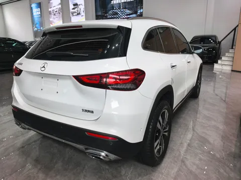 Mercedes-Benz GLA-Class