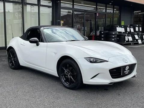 Mazda MX-5 (Roadster)