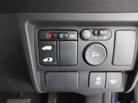Honda Freed Spike