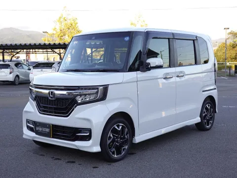 Honda N-BOX Custom