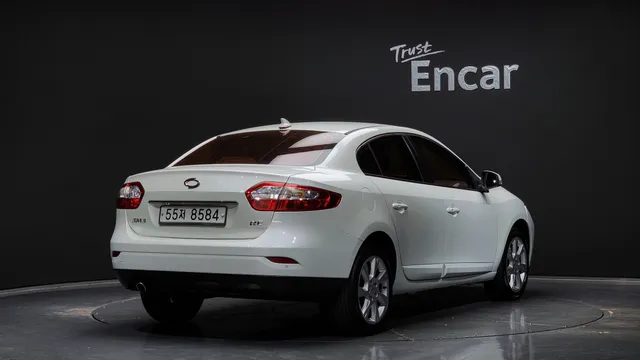 Renault SM3