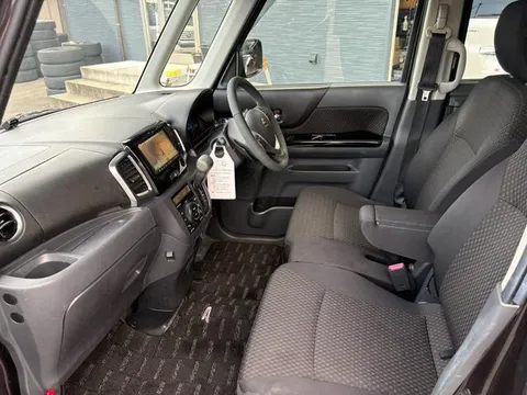 Suzuki Spacia Custom