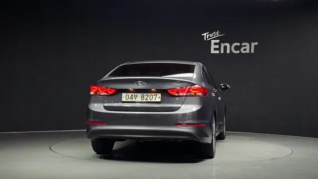 Hyundai Elantra (Avante)