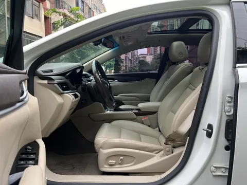 Cadillac XTS