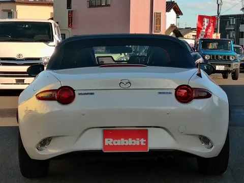 Mazda MX-5 (Roadster)