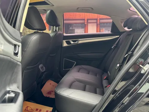 Geely Emgrand GL