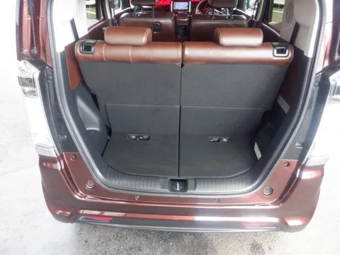 Honda N-BOX Slash