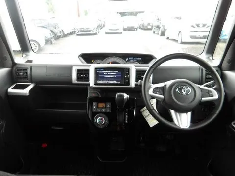 Toyota Pixis Mega