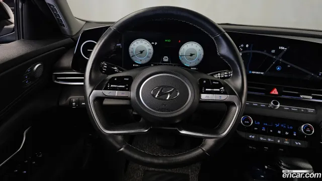 Hyundai Elantra (Avante)
