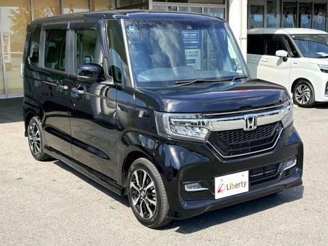 Honda N-BOX Custom