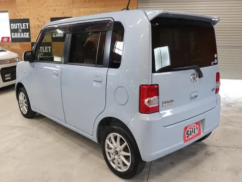 Toyota Pixis Space