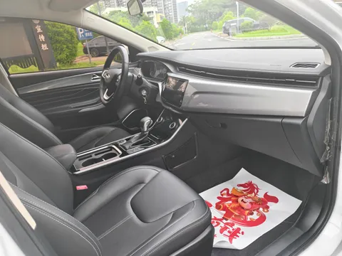Chery Arrizo 5