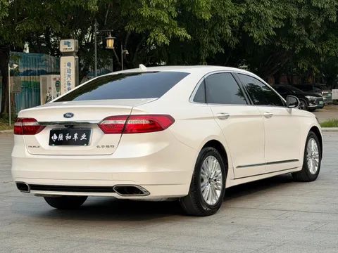 Ford Taurus
