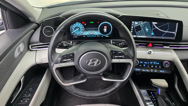 Hyundai Elantra (Avante)