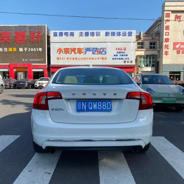 Volvo S60