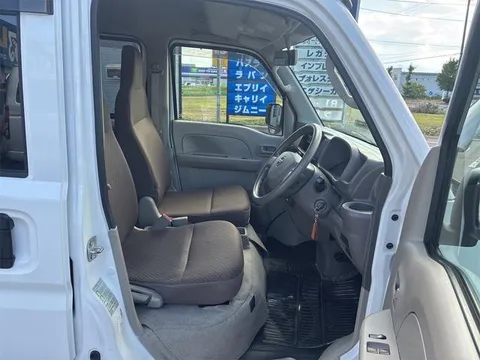 Nissan Clipper