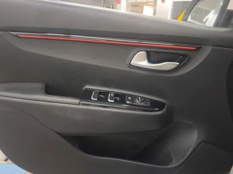 Kia KX