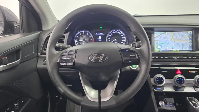 Hyundai Elantra (Avante)