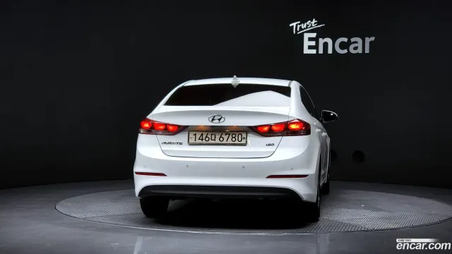 Hyundai Elantra (Avante)