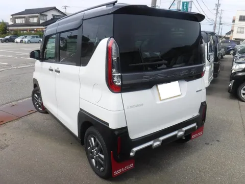 Mitsubishi Delica Mini